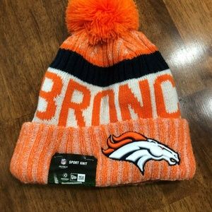 New Era NFL Bronco Orange White Beanie 318